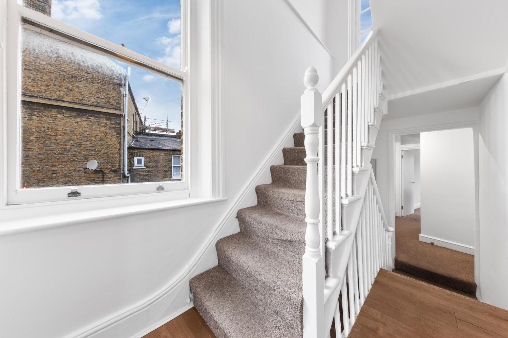 Luxury 4 Bedroom Flat With Stunning Shard View From Terrace In Central London! Next To Station, Sleeps 9 Exterior photo